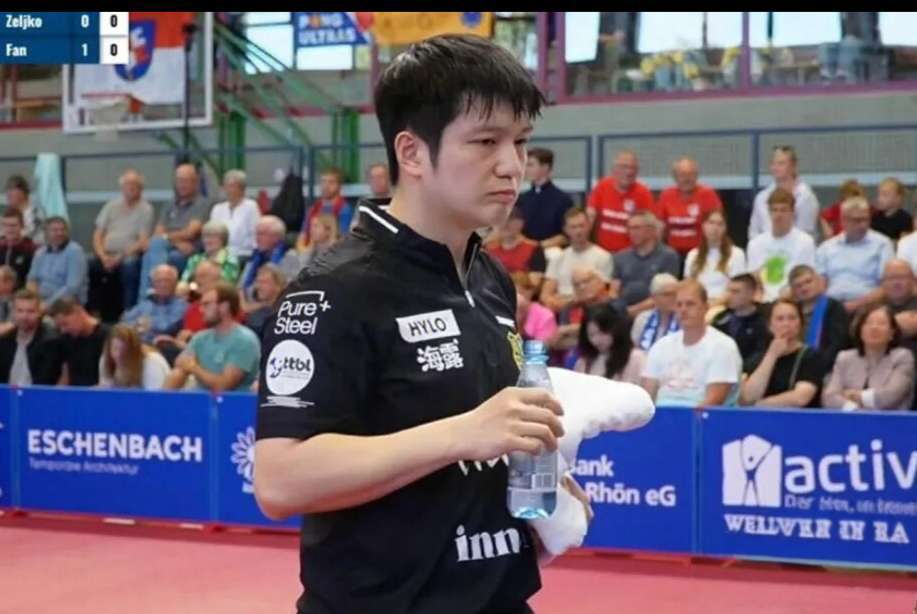 樊振东德甲爆冷输球大揭秘！真相让人心疼又敬佩，1个擦边球引爆暖心反转